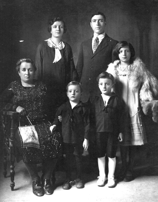 La famiglia con la bisnonna materna
