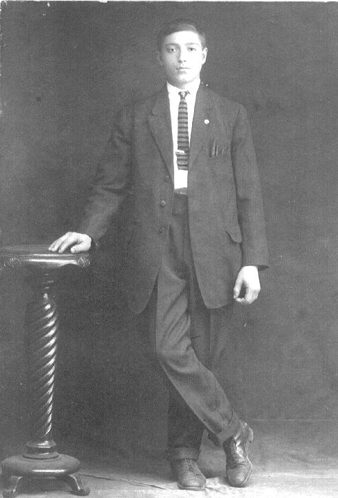 Il nonno Luigi da giovane